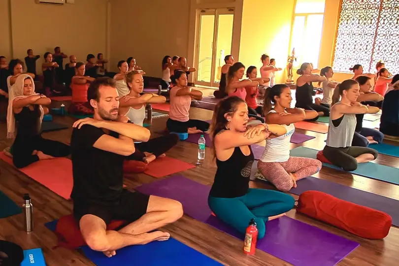Why Teachers are Incorporating Yoga in the Classroom - S&S Blog